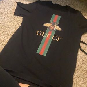 Size M/L graphic tee